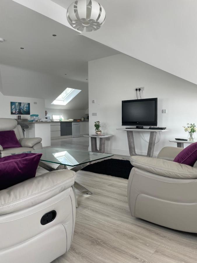 Lough Key Luxury Riverfront Apartment Cootehall Exterior foto