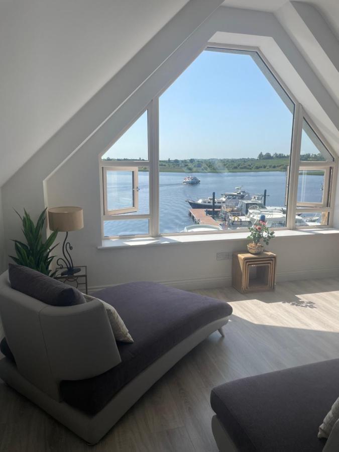 Lough Key Luxury Riverfront Apartment Cootehall Exterior foto